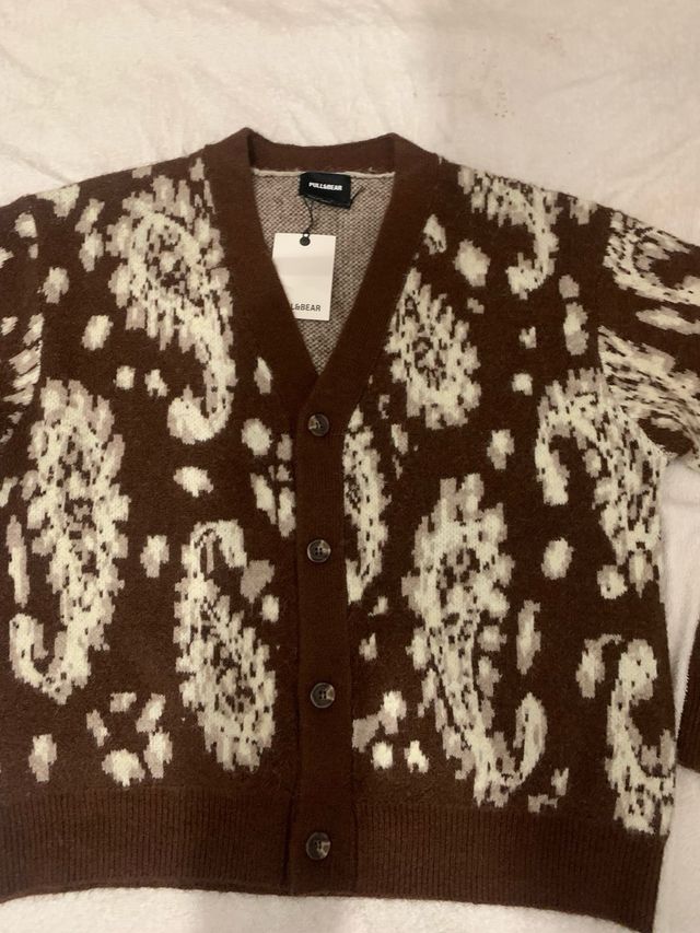 Jersey Pull&Bear estampado marrón y blanco