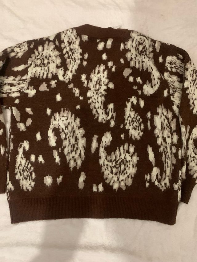 Jersey Pull&Bear estampado marrón y blanco