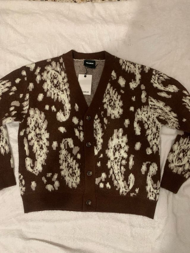 Jersey Pull&Bear estampado marrón y blanco