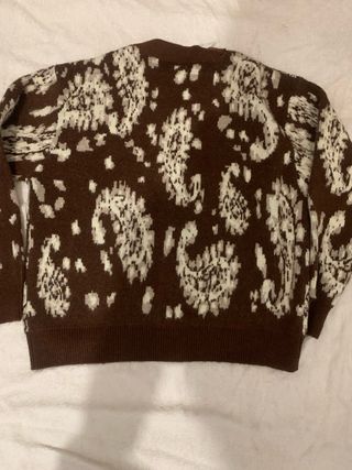 Jersey Pull&Bear estampado marrón y blanco