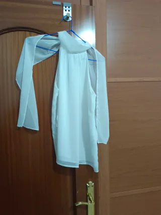Blusa blanca sin mangas
