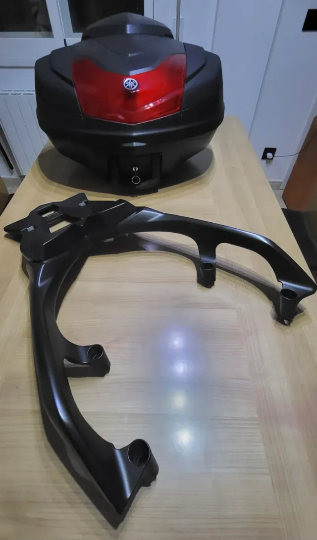 Baúl, Soporte y maleta interior Yamaha TMAX 560