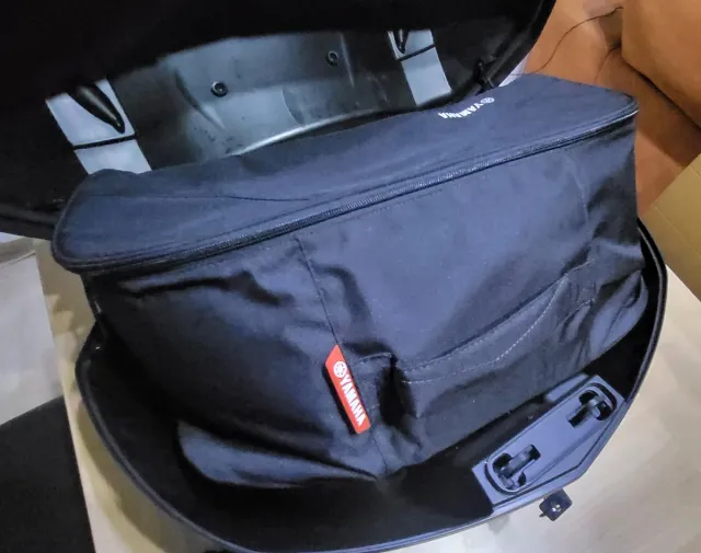 Baúl, Soporte y maleta interior Yamaha TMAX 560