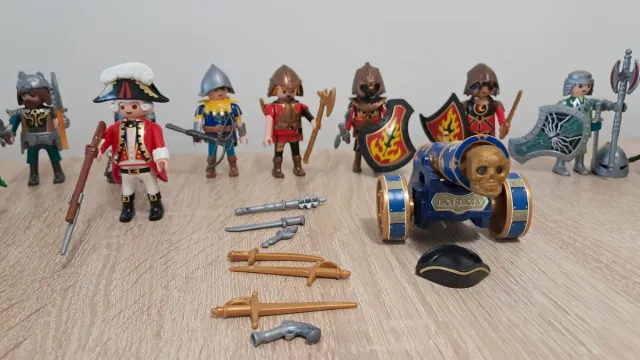Lote Playmobil: Piratas, Caballeros y Soldados