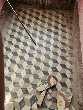 Baldosas hidráulicas suelo 70m2