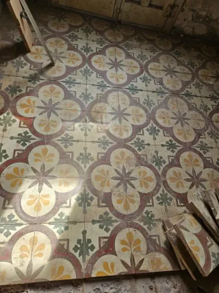 Baldosas hidráulicas suelo 70m2