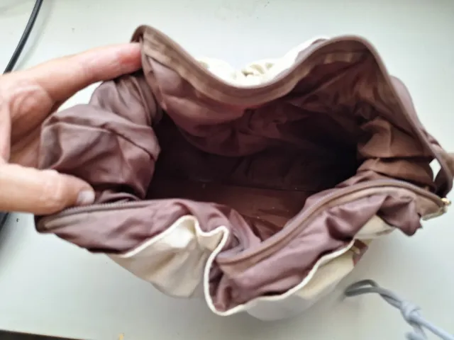 Neceser Hello Kitty beige y marrón