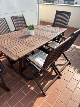 Mesa y 6 sillas de jardin