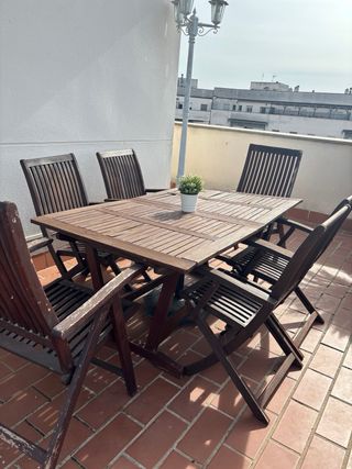 Mesa y 6 sillas de jardin