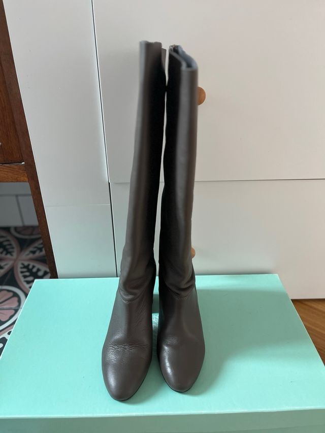 Botas Piel Malababa T.39. como nuevas.