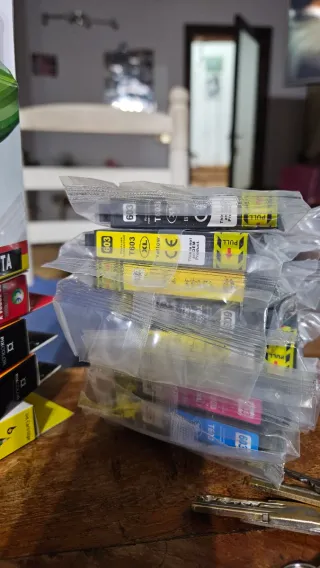 Cartucce d'inchiostro Epson per stampanti. 13 cartucce