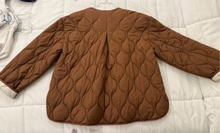 Chaqueta acolchada Zara marrón