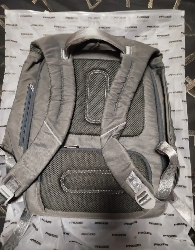 Mochila Prozis gris sin estrenar