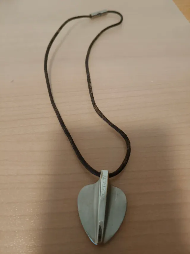 Ciondolo Viceroy in Argento con Cordino in Pelle Marrone