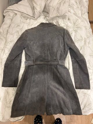 Abrigo tela piel de durazno gris