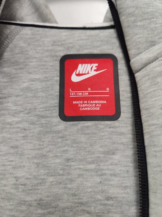 Sudadera Nike Tech Gris Junior Talla 158cm