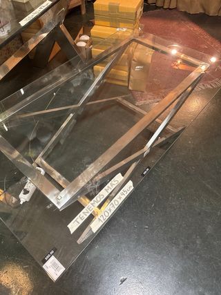 Tavoli da salotto in vetro e piedini in acciaio