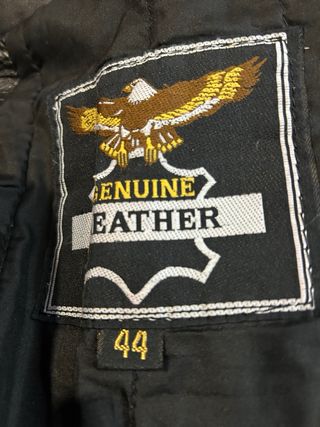 Mono de cuero negro + chaqueta de cuero