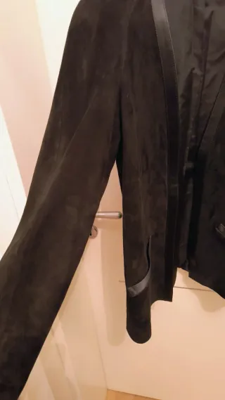 Giacca scamosciata nera