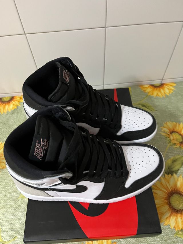 Jordan 1 Retro High Black White