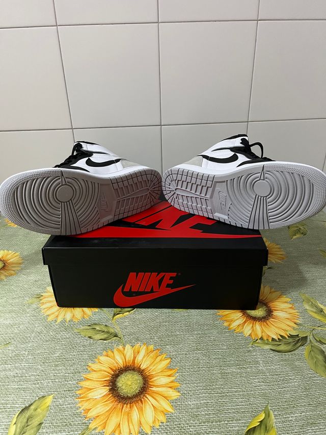 Jordan 1 Retro High Black White