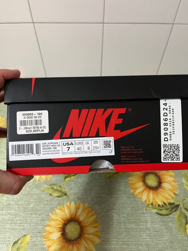 Jordan 1 Retro High Black White