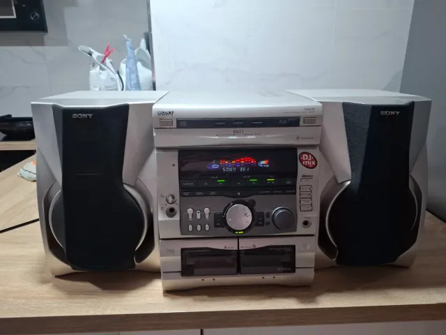 Equipo de música Sony Plata