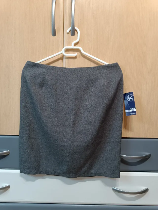 Falda Kiabi gris nueva