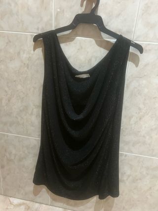 Camiseta negra brillante