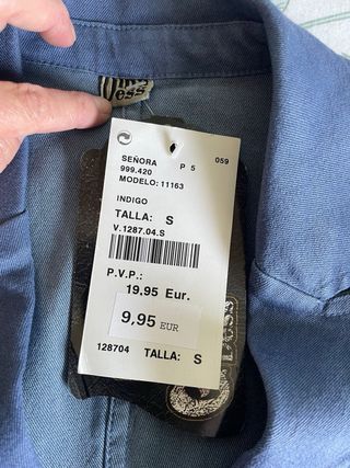 Chaqueta vaquera entallada azul