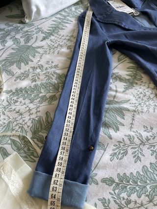 Chaqueta vaquera entallada azul