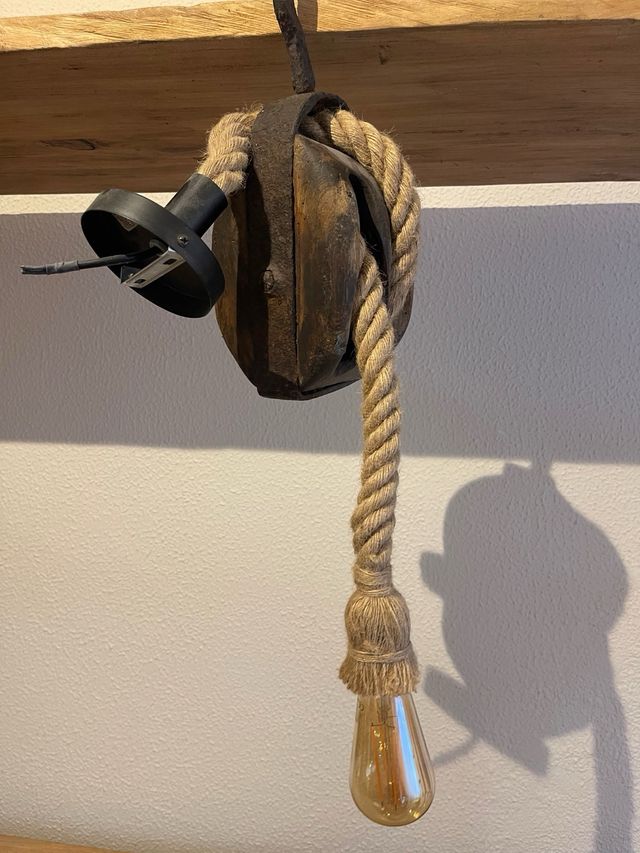 Lámpara Colgante Rústica Madera y Cuerda