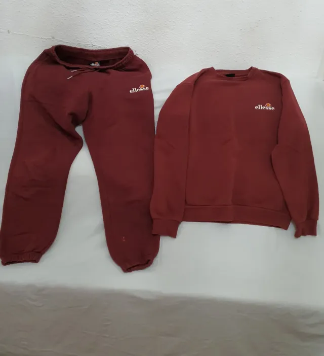 Conjunto deportivo Ellesse mujer rojo