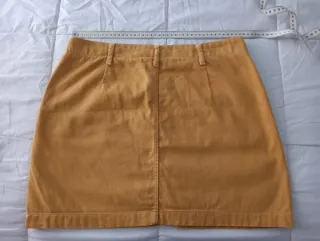 Falda vaquera color mostaza