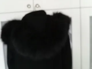 Chaquetón negro Zara con capucha y pelo