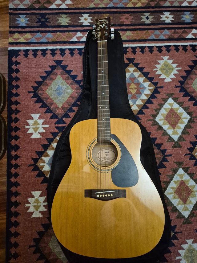 Guitarra Española Yamaha 310 + Funda