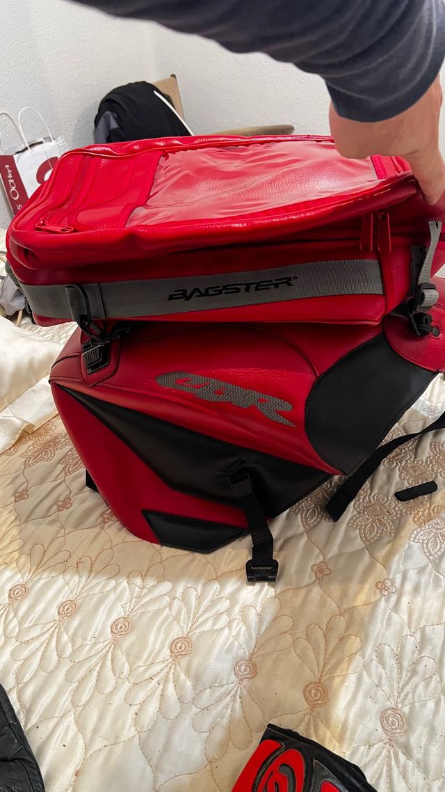 Funda Depósito CBR F/FS Bagster Roja + maleta