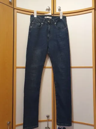Pantalón vaquero Zara azul