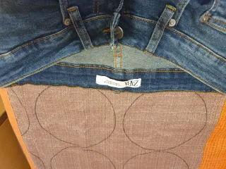 Pantalón vaquero Zara azul