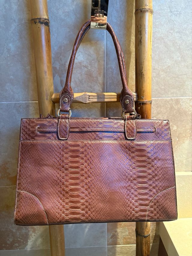 Bolso Liz Claiborne Marrón