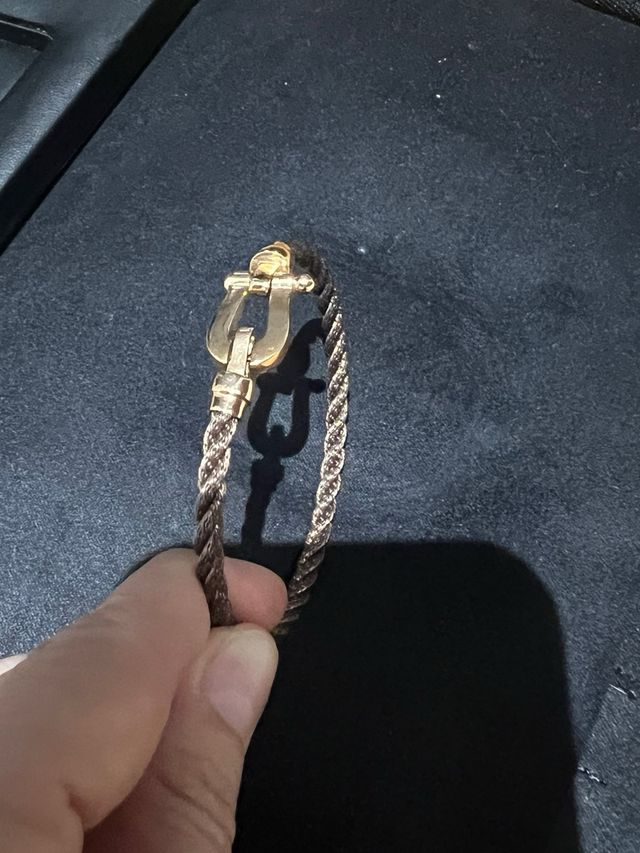 Pulsera de hombre con cierre en oro rosa