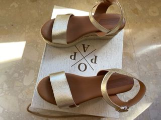 Sandalias POPA doradas y beige