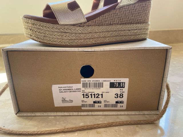 Sandalias POPA doradas y beige