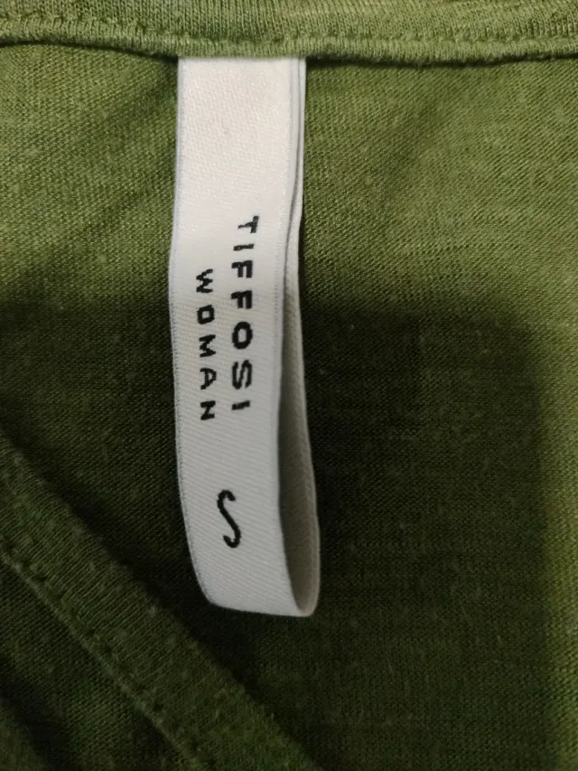 Camiseta verde cruzada S