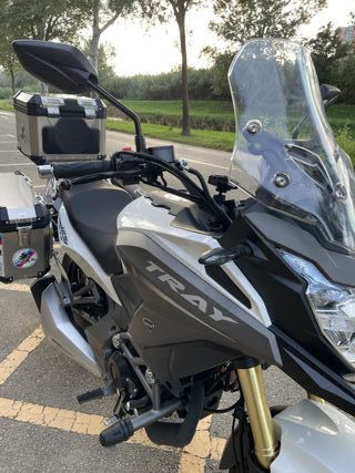 MH Tray Touring 125 – Como nueva + GPS KOMOBI PRO