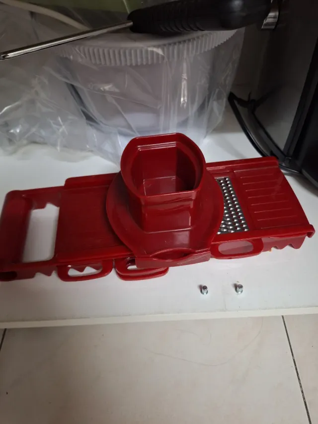 Rallador Multiusos Rojo