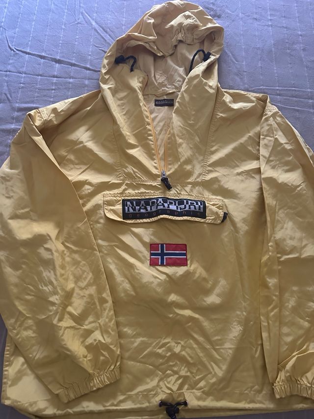 Giacca impermeabile Napapijri gialla