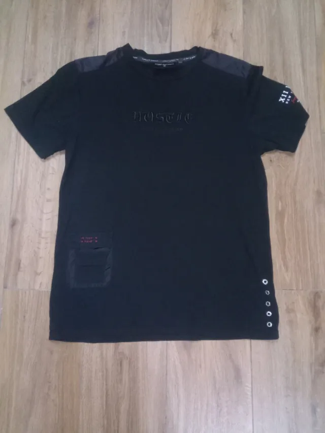 Camiseta negra Supply & Demand