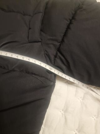 Plumas Bershka Negro Corto