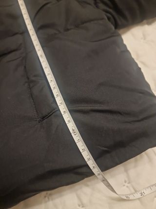 Plumas Bershka Negro Corto